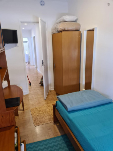 Homely single bedroom near Universidade de Coimbra - Gallery - 5
