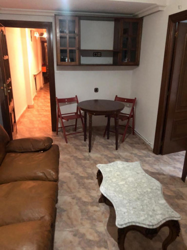 Homely double bedroom with private salon near La Alamedilla train station