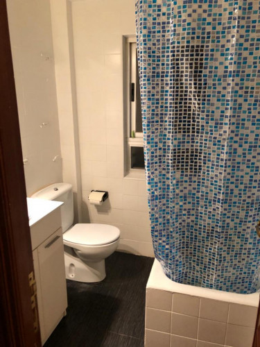 Homely double bedroom with private salon near La Alamedilla train station - Gallery - 5