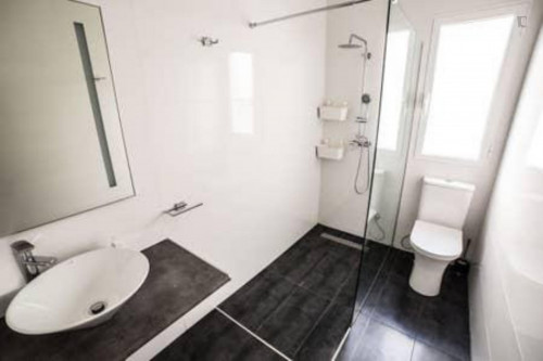Nice 3-Bedroom apartment in L'Eixample.