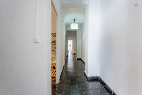 Economic 3-bedroom apartment near Alicante train station