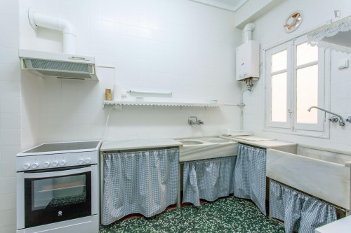 Economic 3-bedroom apartment near Alicante train station - Gallery - 17