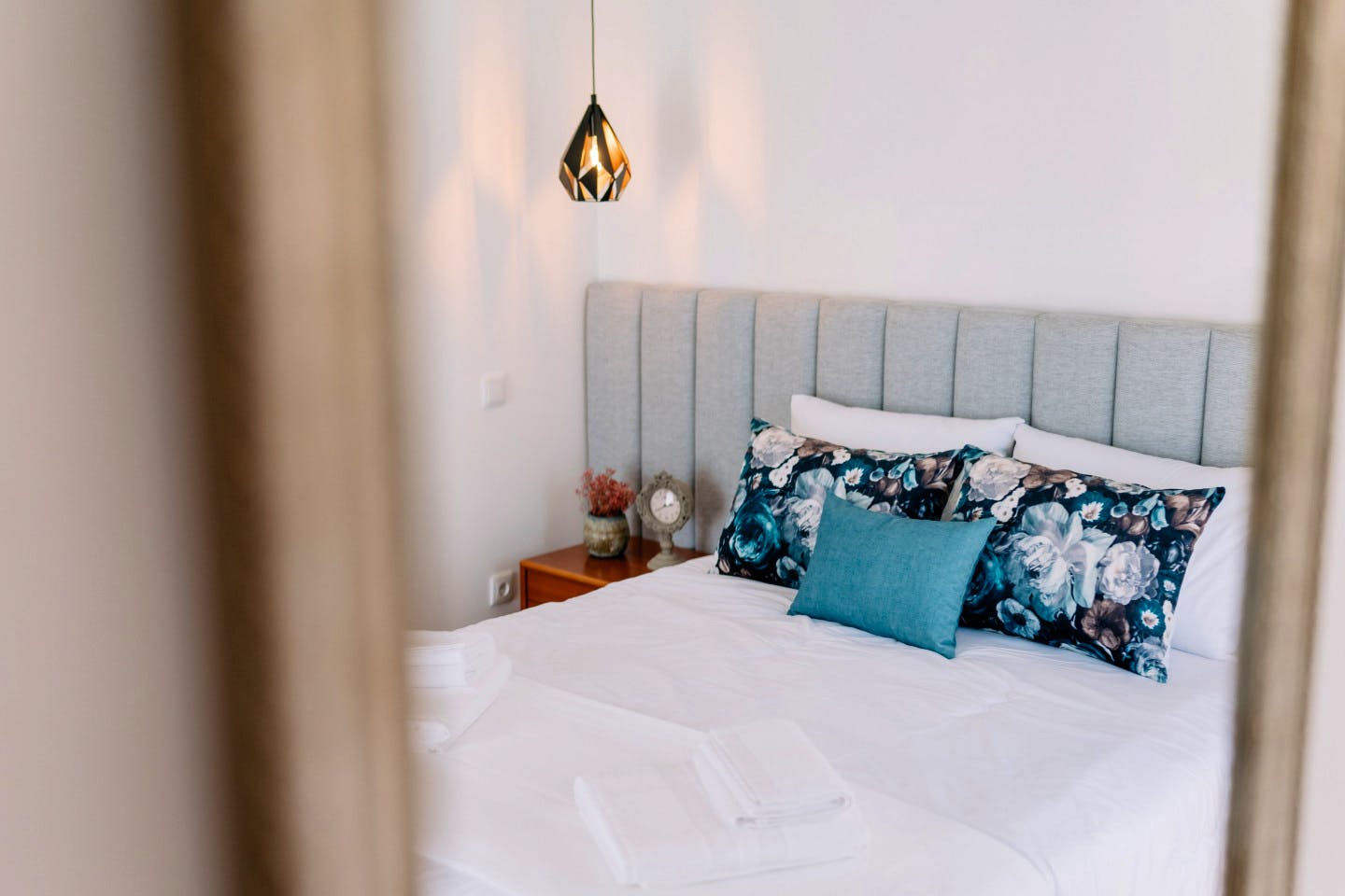 GORGEOUS Deluxe Bedroom - 4