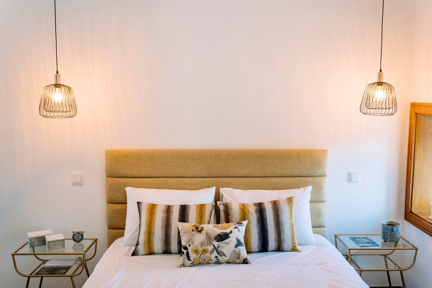 SUPERB Deluxe Bedroom - 1