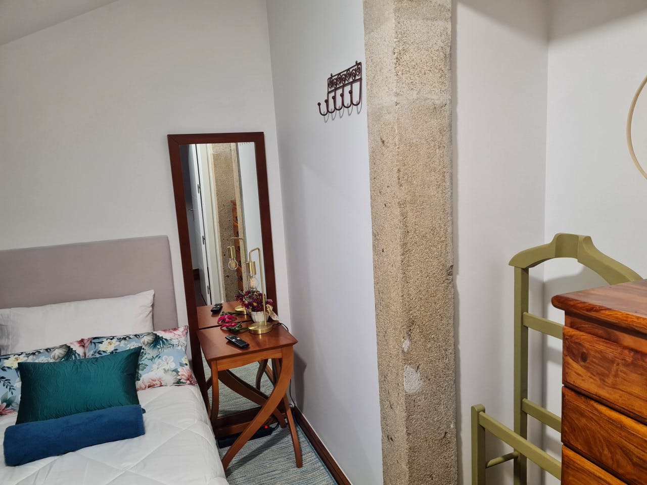 SINGULAR Tiny Bedroom - 3