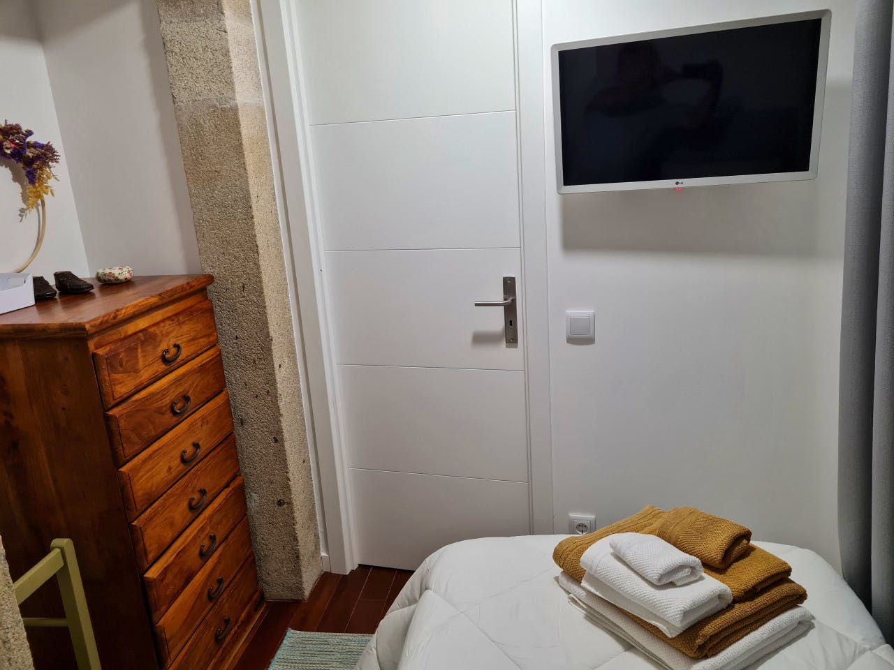 SINGULAR Tiny Bedroom - 18