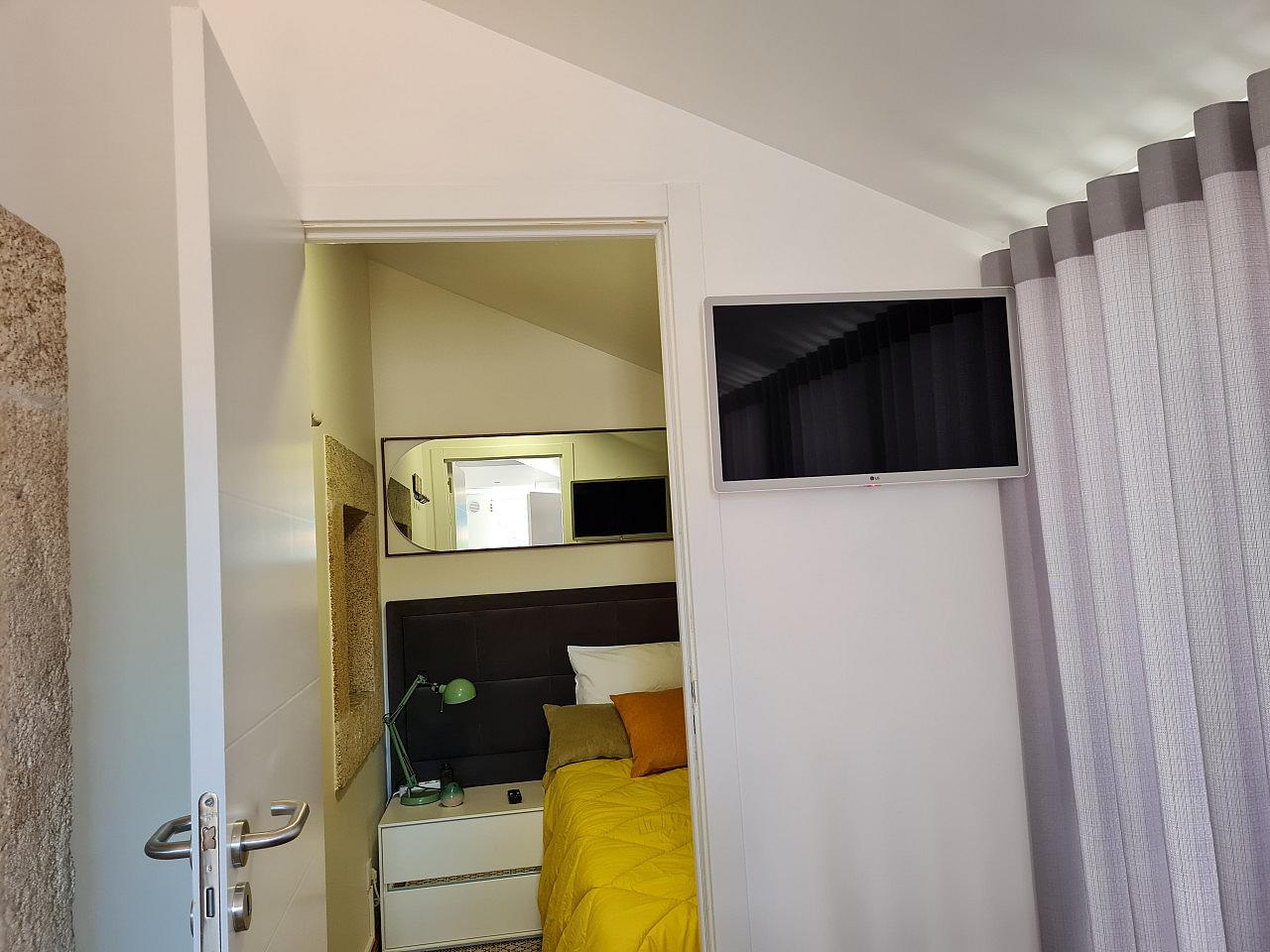 SOLE Tiny Bedroom - 60