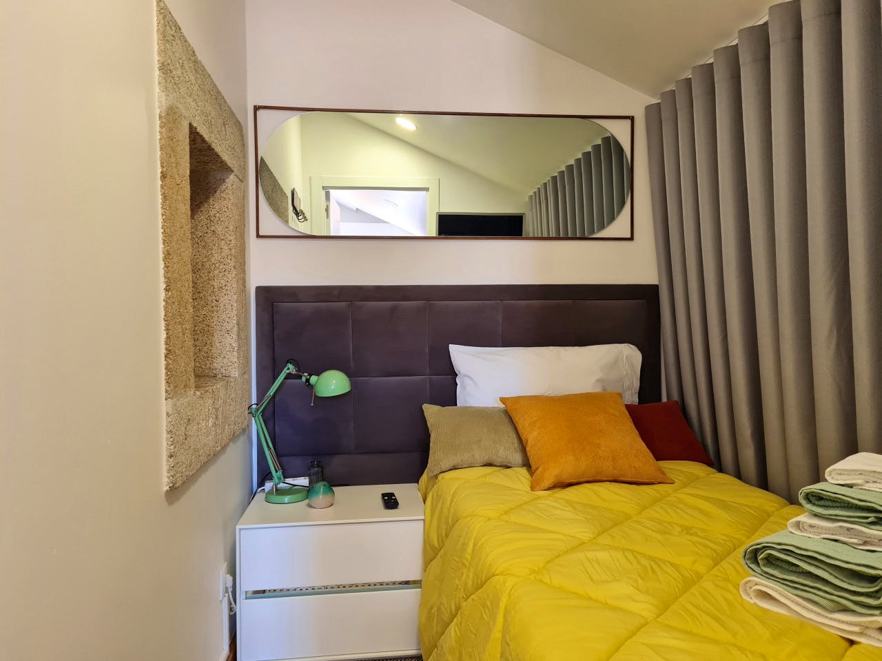 SOLE Tiny Bedroom - 12
