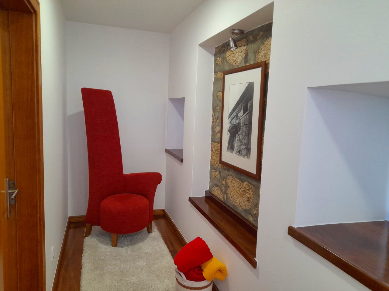 SOLE Tiny Bedroom - 20