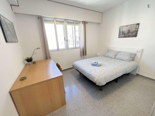 Cosy double bedroom near the University of Valencia  - Gallery -  5