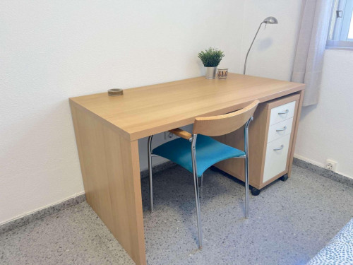 Cosy double bedroom near the University of Valencia