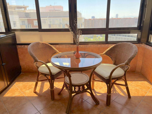 Big double bedroom in Campus Blasco Ibañez