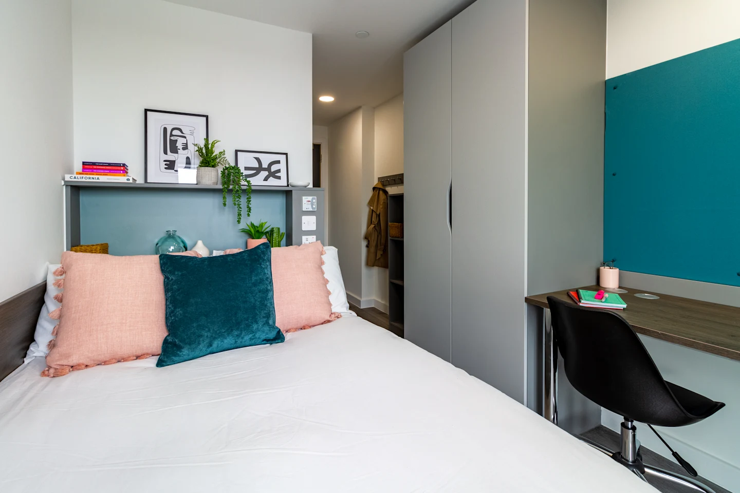  Standard En Suite  -  The Gate  - Gallery -  2