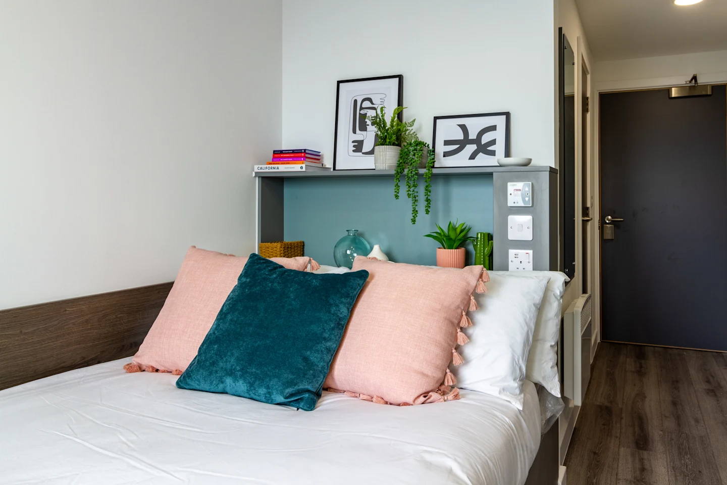  Standard En Suite  -  The Gate  - Gallery -  1