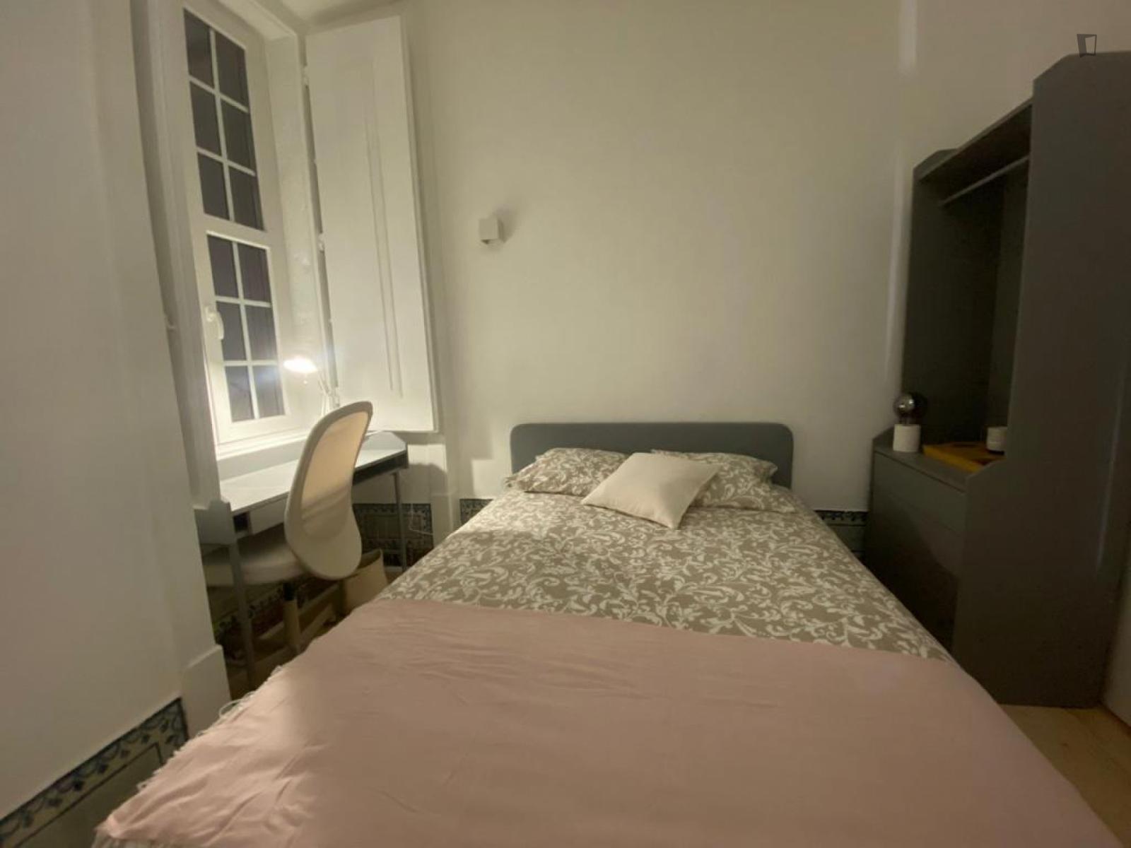  Double Bedroom In Very Central Area In Lisbon  -  Double Bedroom in very central area in Lisbon  - Gallery -  1