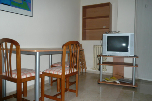 Comfortable single bedroom not far from CEGRÍ