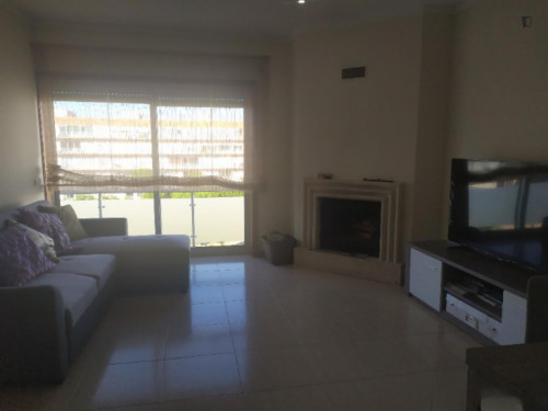 Great double bedroom in Vila do Conde, very close to Portas Fronhas metro station