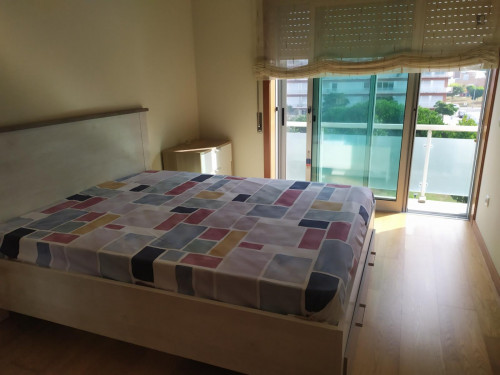 Great double bedroom in Vila do Conde, very close to Portas Fronhas metro station