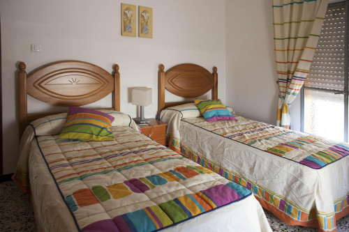 Wide and homely 3-bedroom apartment close to Universidad Pablo de Olavide - Gallery - 11