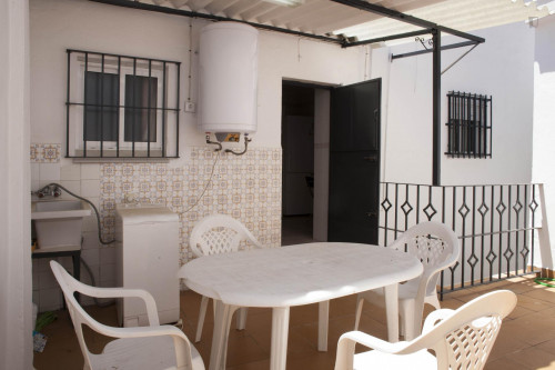 Wide and homely 3-bedroom house close to Universidad Pablo de Olavide