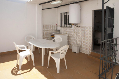 Wide and homely 3-bedroom house close to Universidad Pablo de Olavide