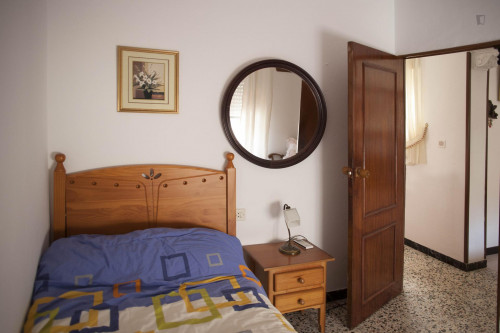Wide and homely 3-bedroom apartment close to Universidad Pablo de Olavide - Gallery - 8