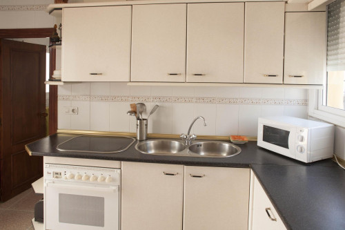 Wide and homely 3-bedroom apartment close to Universidad Pablo de Olavide - Gallery - 24