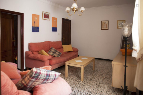 Wide and homely 3-bedroom apartment close to Universidad Pablo de Olavide - Gallery - 29