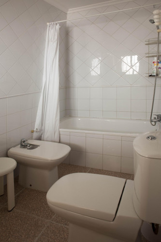 Wide and homely 3-bedroom apartment close to Universidad Pablo de Olavide - Gallery - 18