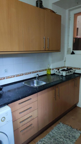 Homely single bedroom close to IST
