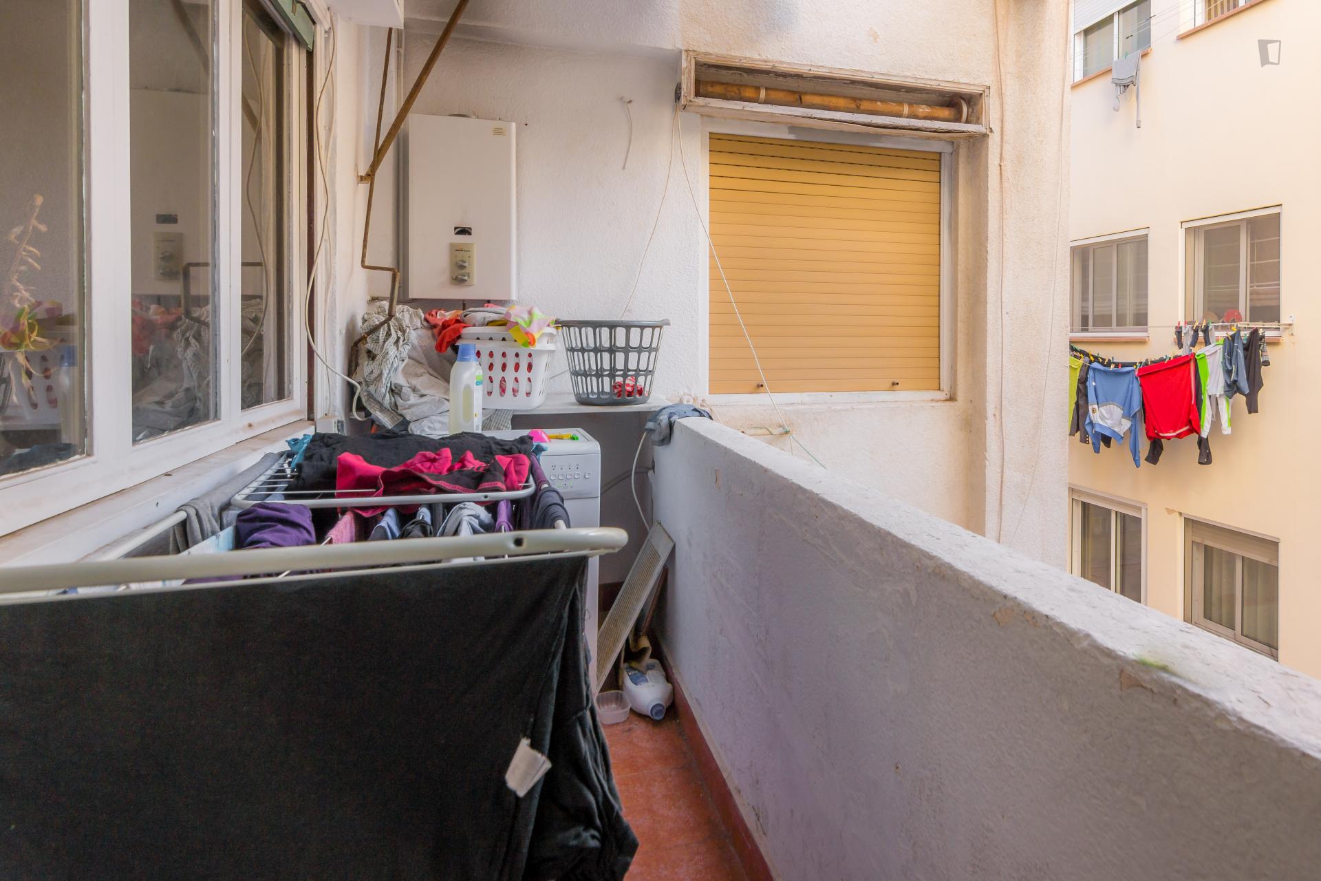 Bright double bedroom near Parc del Tossal