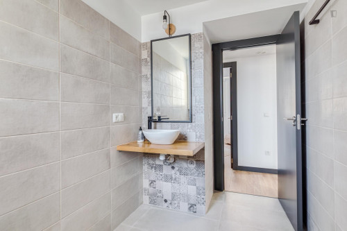 Modern double bedroom in a Luxury Apartment to Rent, Valencia, Spain - Gallery - 15