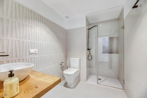 Modern double bedroom in a Luxury Apartment to Rent, Valencia, Spain - Gallery - 9