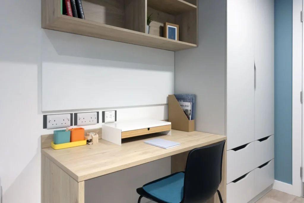 Bronze Studio - 12