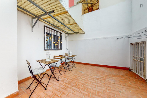 Attractive single ensuite bedroom in a property with balcony
