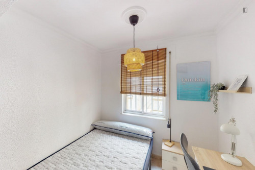 Attractive single bedroom