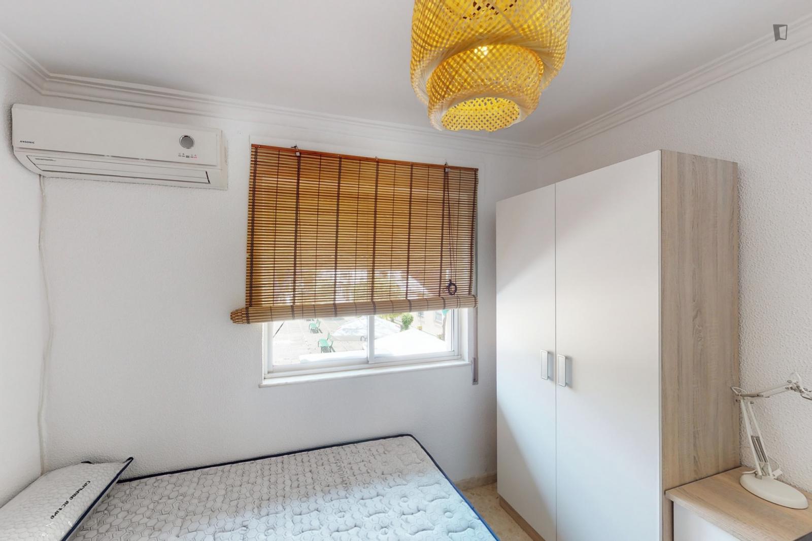 Cozy Single Bedroom - 1