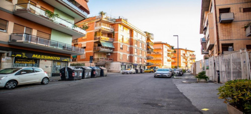 Attractive single bedroom