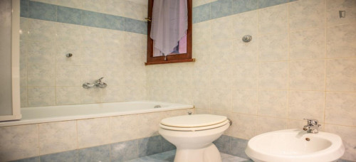 Attractive single bedroom