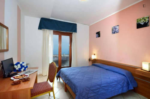 Cozy double bedroom close to Parco Regionale del Partenio - Gallery - 10