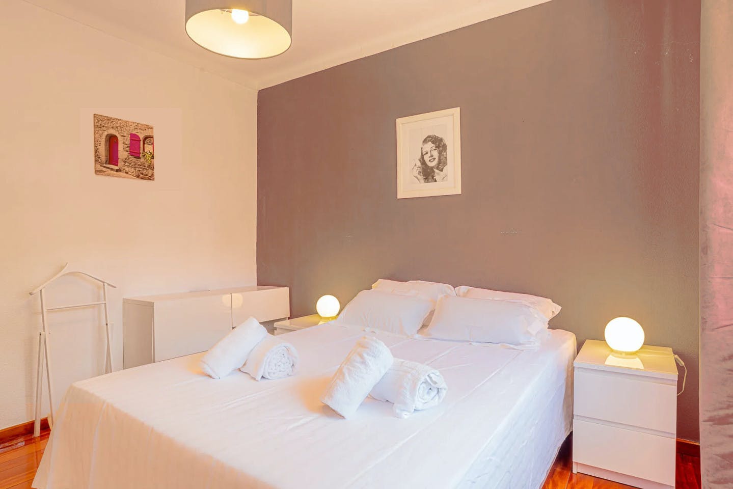  Double Private Room  -  Vibrant Outstanding Complex w/ Pool  - Gallery -  18