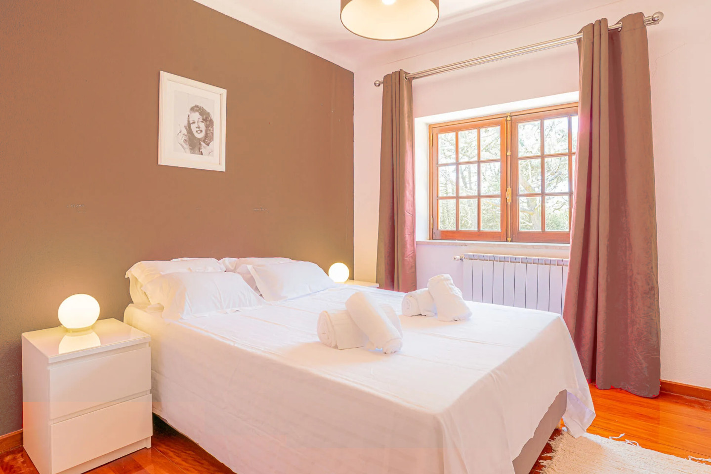  Double Private Room  -  Vibrant Outstanding Complex w/ Pool  - Gallery -  1