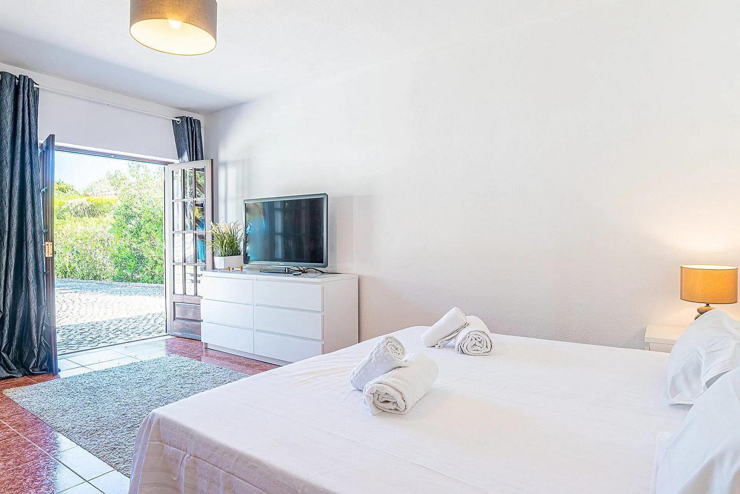  Private House (bedroom + Living Room/kitchen)  -  Vibrant Outstanding Complex w/ Pool  - Gallery -  7
