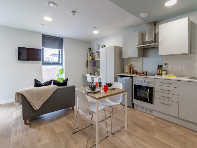  Bronze Studio  -  The Refinery  - Gallery -  2