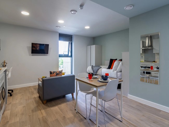  Silver Studio  -  The Refinery  - Gallery -  5