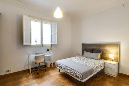 Spacious double bedroom in a student flat, in Ciutat Vella - Gallery - 17