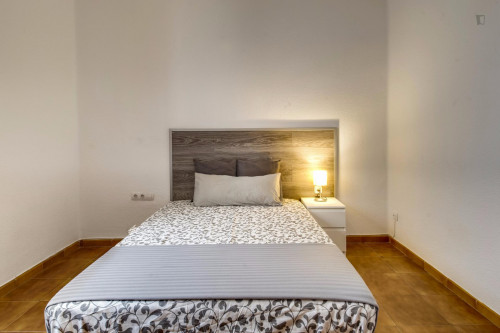 Spacious double bedroom in a student flat, in Ciutat Vella - Gallery - 10