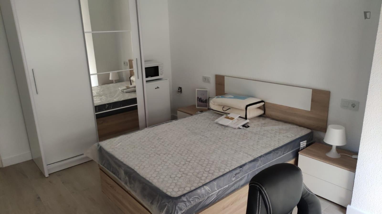 Appealing Single Bedroom In A Property With Balcony And Outside Area - 1