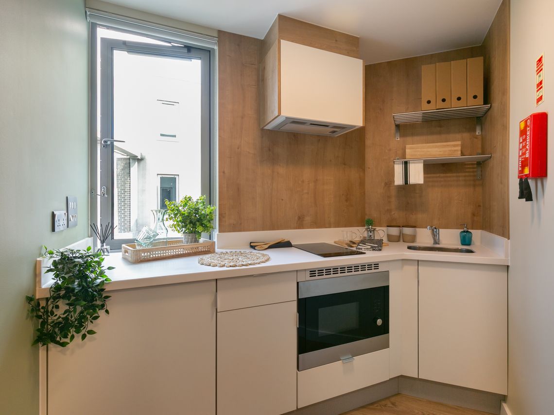  Extra Large Studio  -  The Refinery  - Gallery -  3