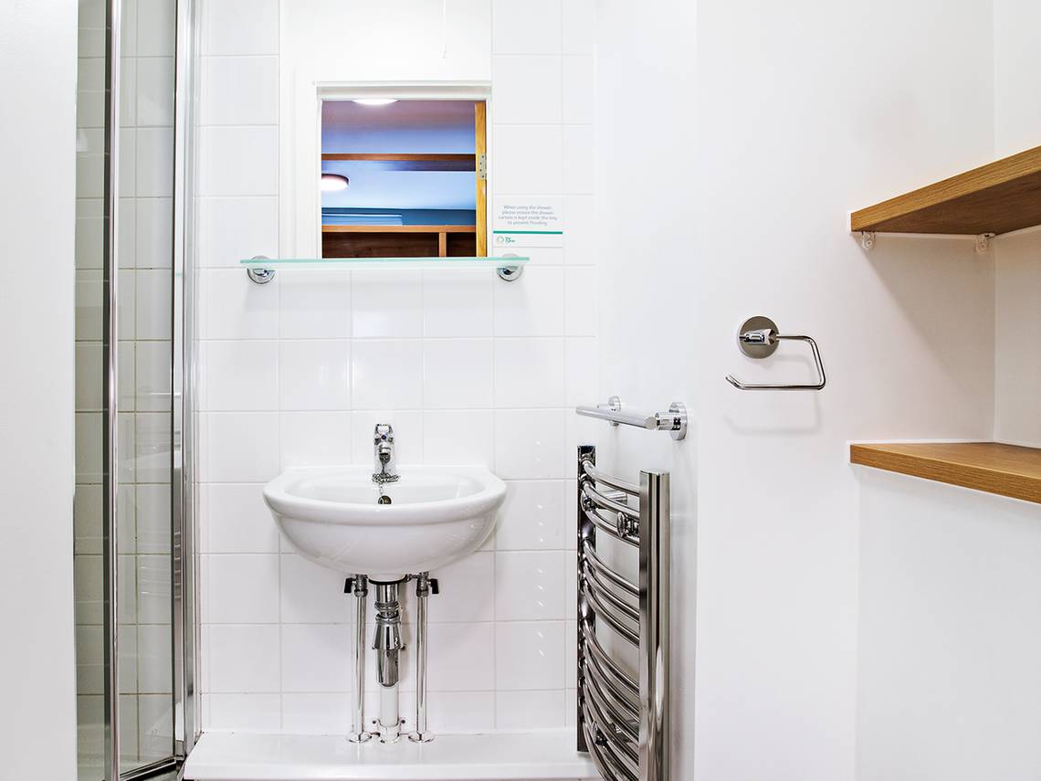  Large En-Suite  -  The Curve  - Gallery -  4